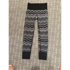Lululemon Athletica Size 2 Leggings BLACK GREY‎ SNOOPY STRIPE 22 inch waist
